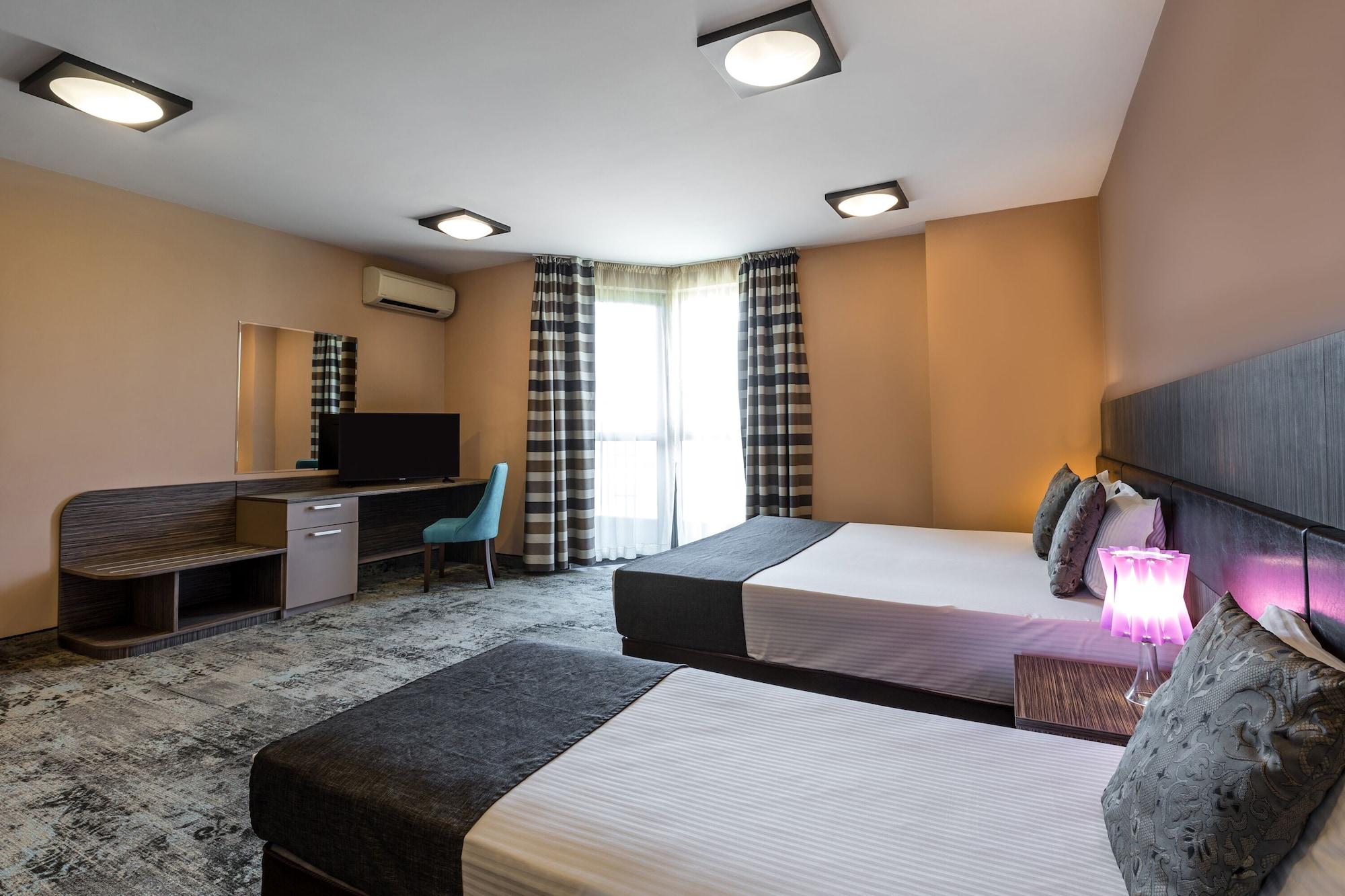 Plaza - Free Parking 3*