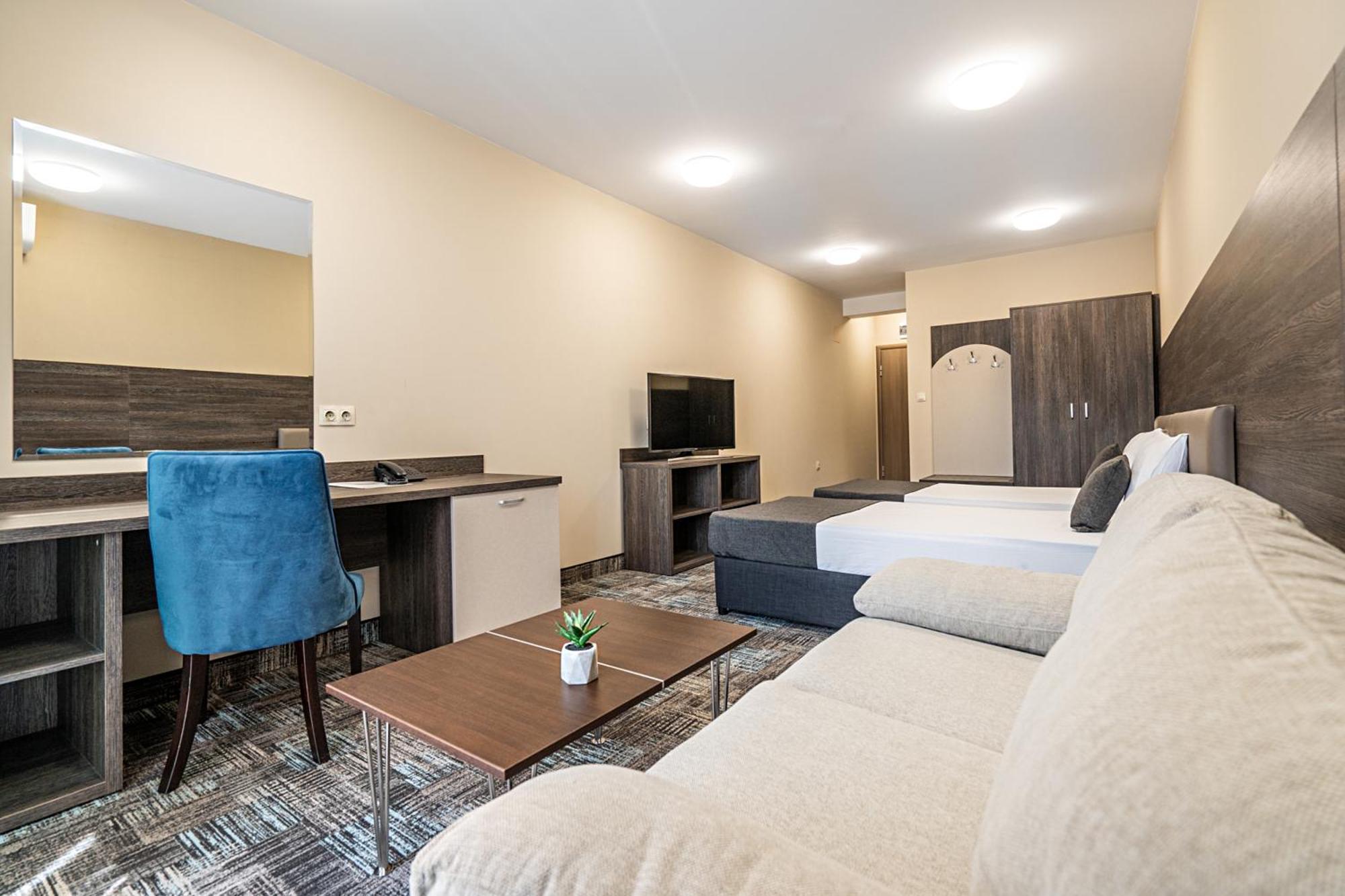 Hotel Plaza - Free Parking