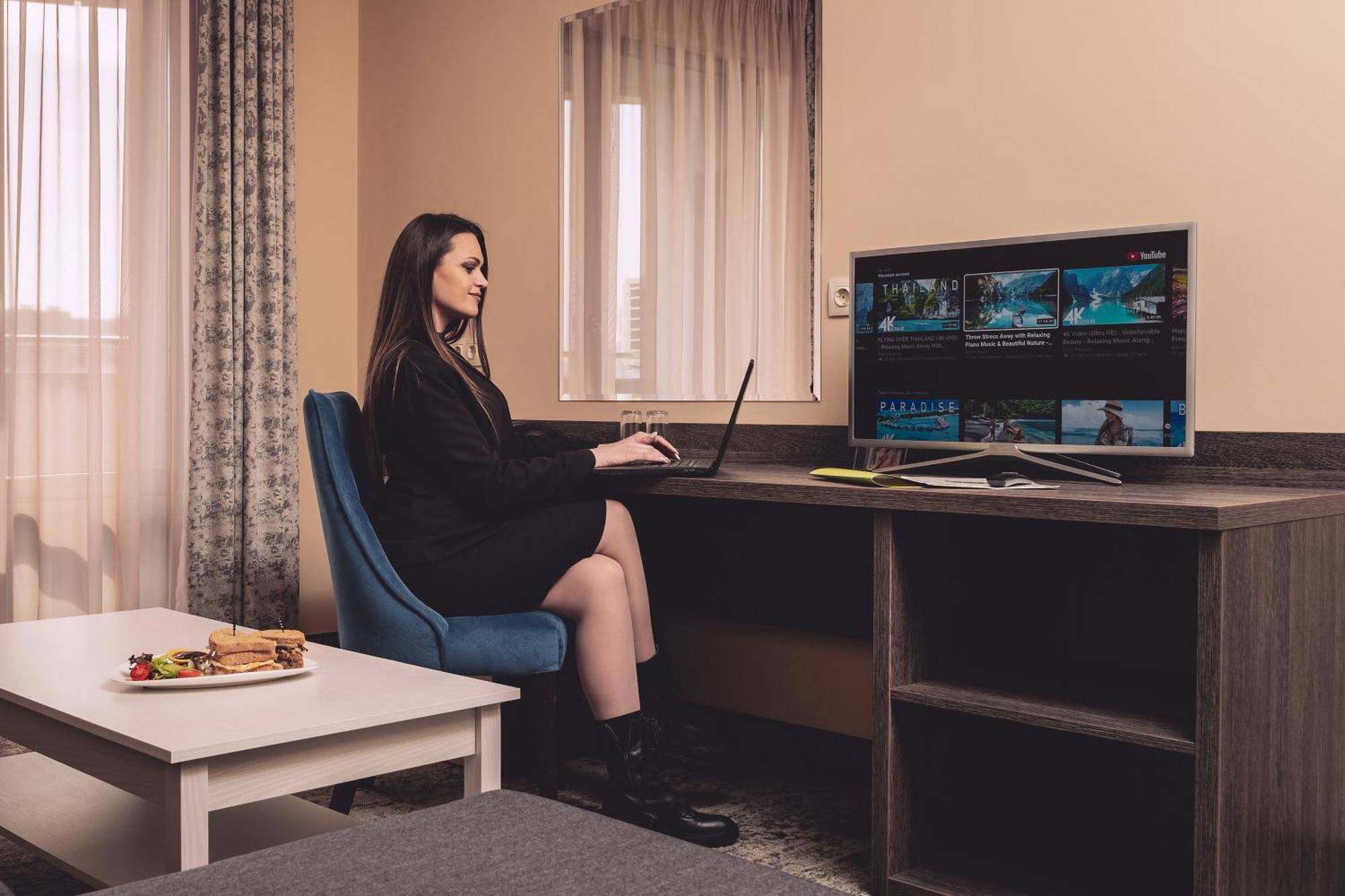 Plaza - Free Parking 3* Пловдив